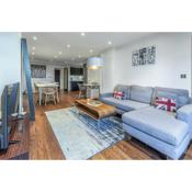 3 Bedrooms Close to Canning Town & ExCel London