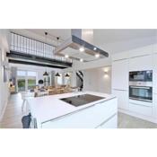 Amazing Home In Lembruch-dmmer See With 5 Bedrooms, Sauna And Indoor Swimming Pool