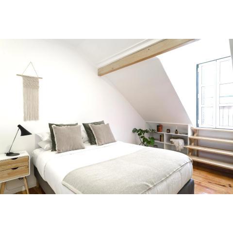 City Escape- Apartment In a Quiet Corner of the City