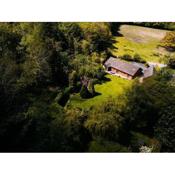 Country Crabtree Bungalow with large wild garden
