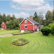 Familjevänlig stor villa med 2 rum, nära till Örebro och Ludvika