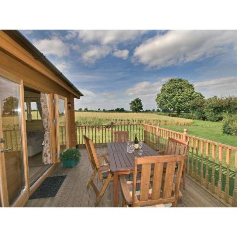 Field Lodge - E4380