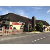Greyhound Country Inn