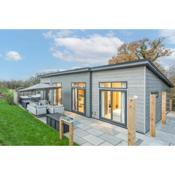 Hawthorne Lodge, 15 Roadford Lake Lodges, Lifton