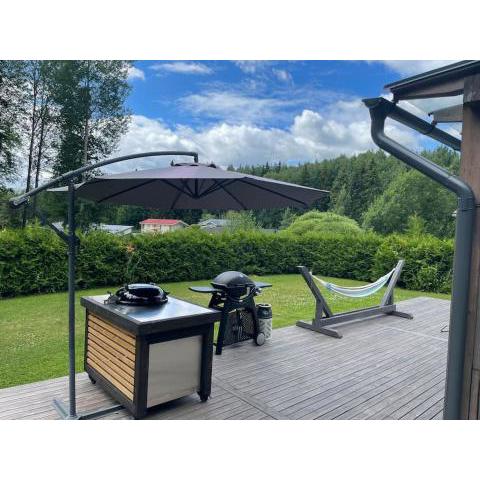 Hyvin varusteltu asunto jacuzzilla
