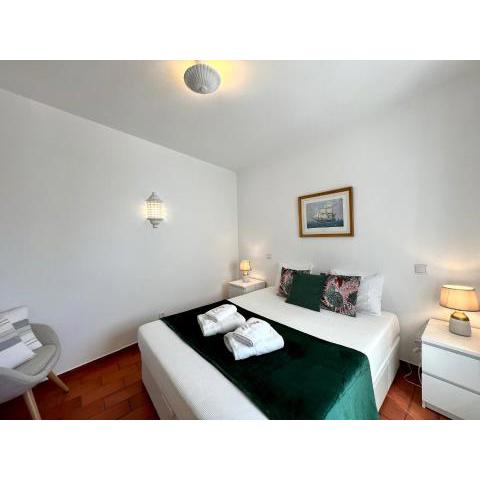 Lagos Ocean Breeze by Homing