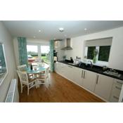 Lovely two bedroom bungalow with hot tub