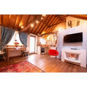 Snow Cottage laid back style with footpaths to a great Macro Brewery Pub