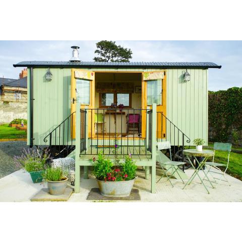 Storws Y Gorlan Shepherd's Hut