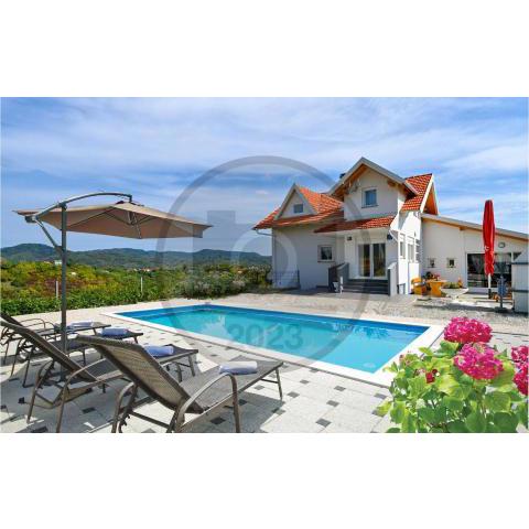 Stunning home in Glavnica Gornja with Outdoor swimming pool, Sauna and WiFi